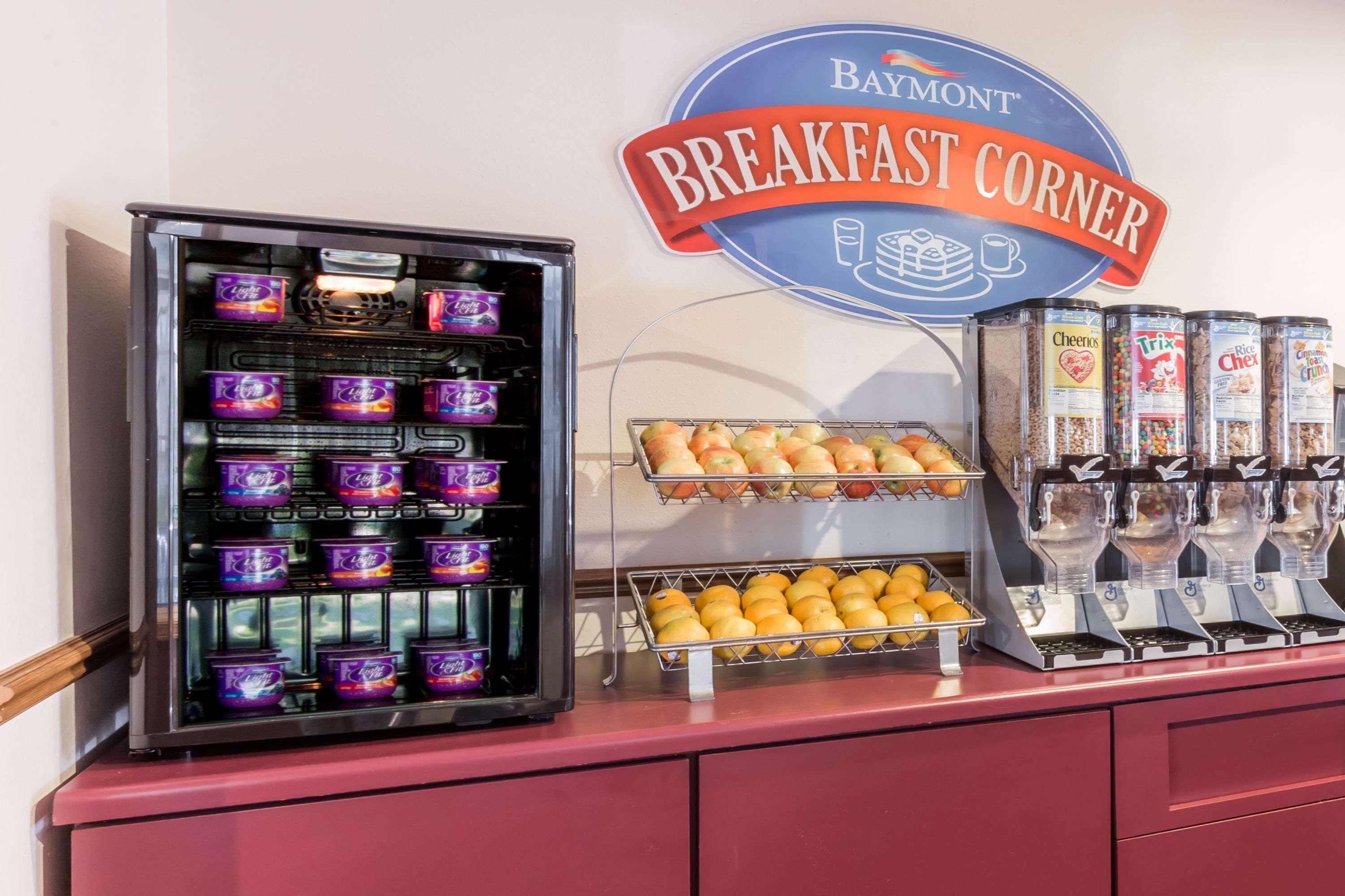 Baymont By Wyndham Mequon Milwaukee Area Hotell Exteriör bild